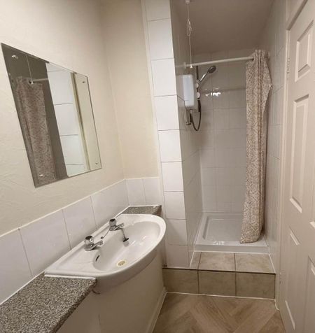 Studio to rent - Photo 3