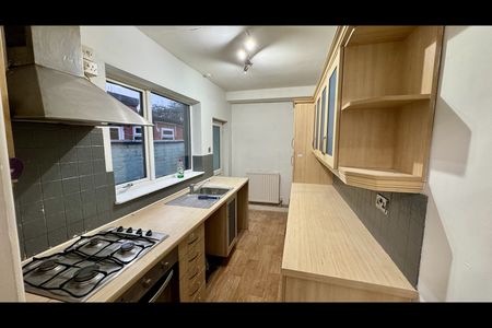 2 Bed Terraced House, Tudor Road, LE3 - Photo 2