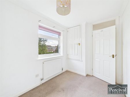 3 bedroom semi-detached house to rent - Photo 4