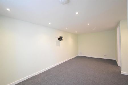 1 bedroom end of terrace house to rent - Photo 4