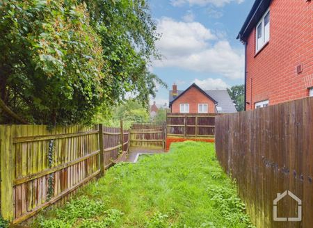 2 bedroom maisonette to rent - Photo 4