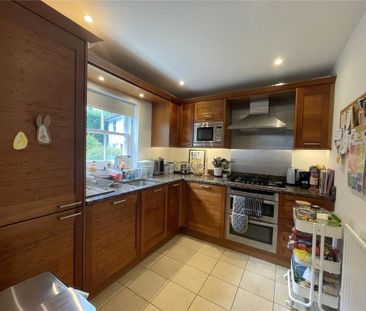 2 bedroom end of terrace house to rent - Photo 5