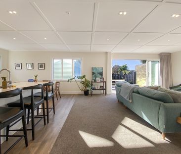 Welcome home to 81 Endeavour Street - Photo 3