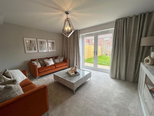 3 bedroom semi-detached house to rent - Photo 1