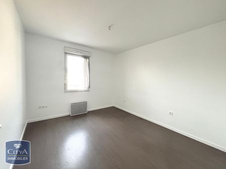 Location Appartement 2 pièces 50m² MARLY 59770 - Photo 3