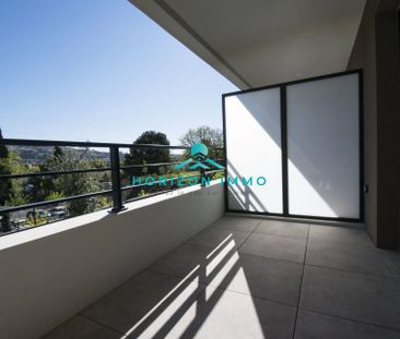 Location Appartement 2 pièces 42m² ST LAURENT DU VAR 06700 - Photo 6