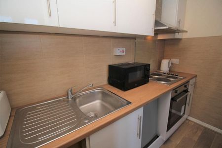 1 bedroom flat to rent - Photo 5