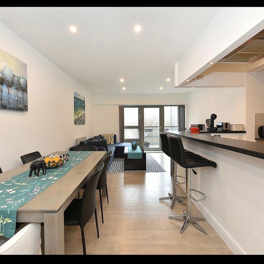 Room in a Shared Flat, Hutchings Wharf, E14 - Photo 1