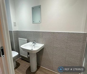 2 bedroom semi-detached house to rent - Photo 4