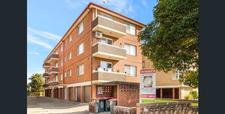 WALK TO THE SHOPS! - Photo 5