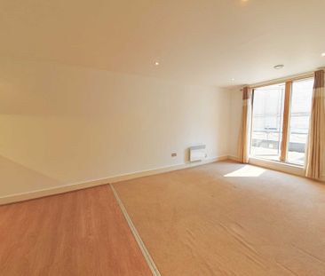 College Street, Ipswich - Photo 1