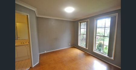 Spacious & Convenient Family Home - Photo 4