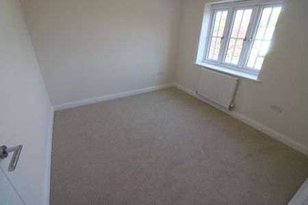 3 bedroom detached house to rent - Photo 3