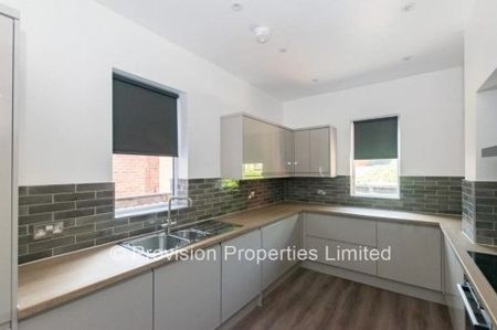 9 Bedroom Regent Park Terrace - Photo 4