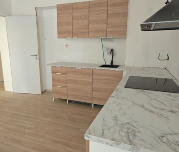 Gerenoveerd gelijkvloers appartement met patio in het centrum van H... - Photo 1