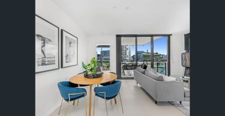 $850 | TWO BEDROOM APARTMENT - Photo 4