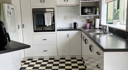 MASTERTON - 2 BEDROOMS - Photo 4