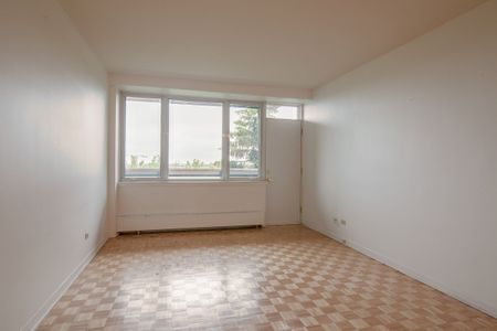 900 Rockland - Photo 5