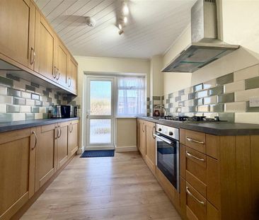 2 bedroom house to rent - Photo 2