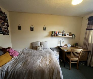 4 bedroom detached house to rent - Photo 4