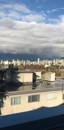 Newly renovated 2 bedroom in Kitsilano - Photo 1