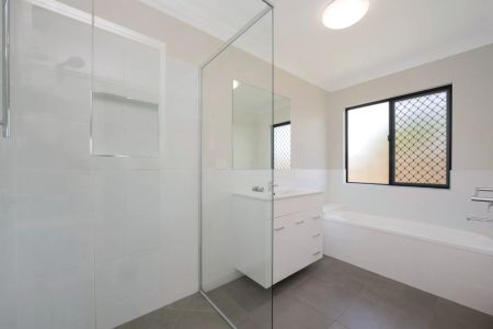 New Estate, New Home, New Lifestyle. - Photo 5