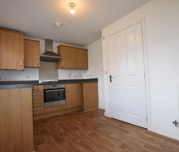 3 bedroom semi-detached house to rent - Photo 6