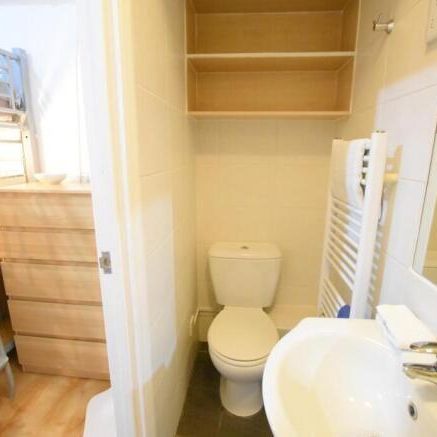 Maisonette to rent - Photo 1