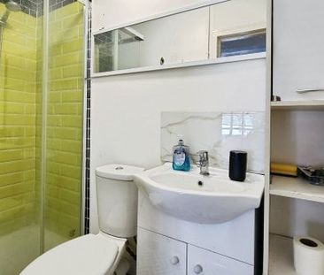 High Street, Colchester - Photo 3