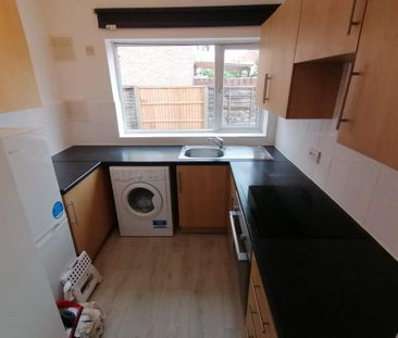 1 bedroom flat to rent - Photo 4