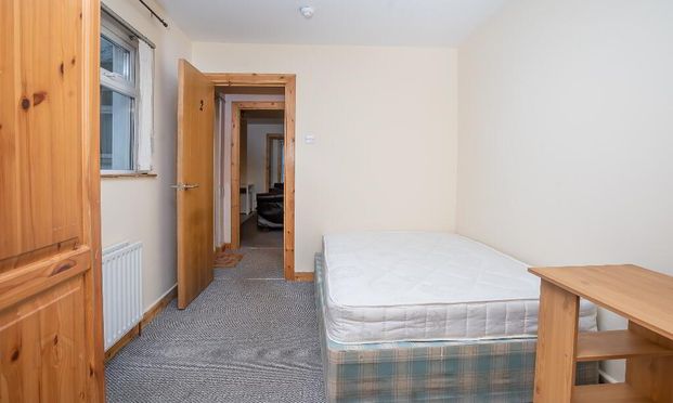 25a Stranmillis Gardens, Belfast, BT9 5AS - Photo 1