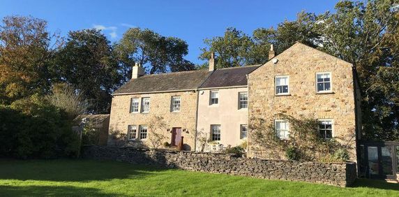 4 bedroom detached house to rent - Photo 2