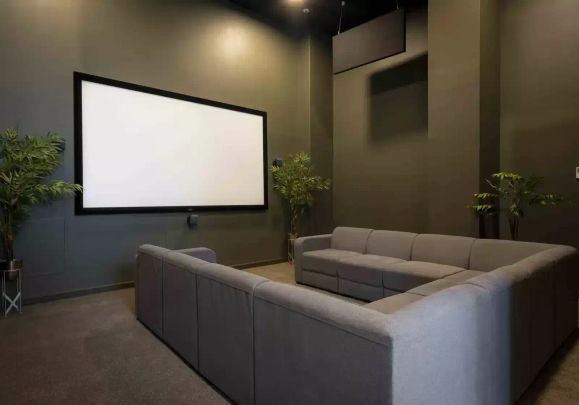 Platinum Studio - Photo 1