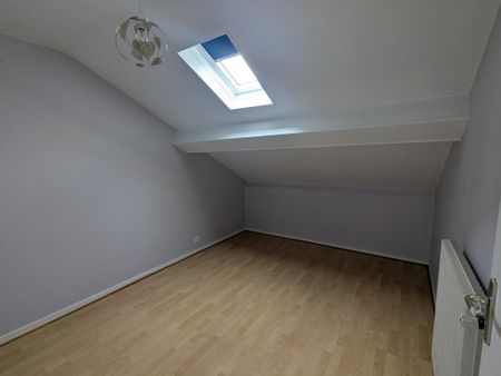 Location Appartement 5 pièces 80m² ORCINES 63870 - Photo 4