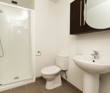 Sunny One Bedroom Apartment with Large Balcony - Photo 1