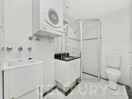 Foreshore Location&comma; Large One-Bed Style Studio - Photo 3