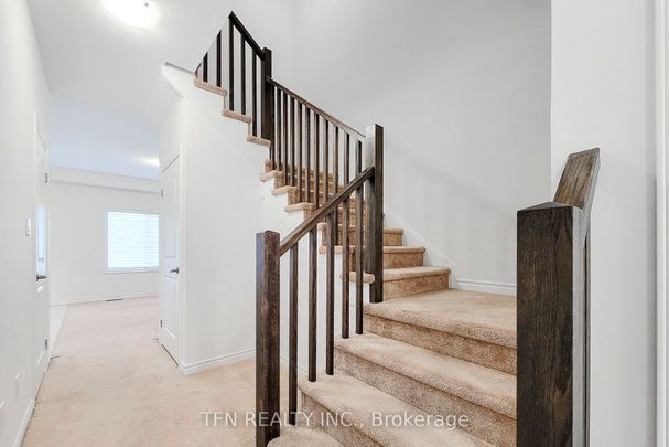 Detached Home For Lease | X8125256 - Photo 1