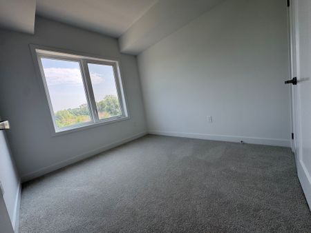 For Lease - 940 St. David Street Unit# 42, Centre Wellington, Ontario - Photo 5