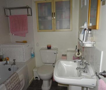 1 bedroom flat to rent - Photo 6