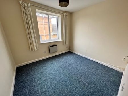 Admiral House - Photo 2