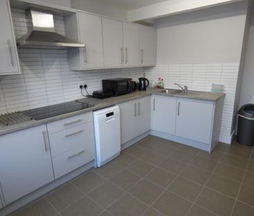 1 bedroom in a house share to rent - Photo 5