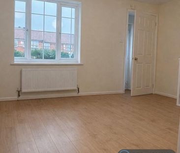 2 bedroom semi-detached house to rent - Photo 5