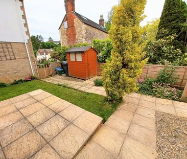 2 bedroom Flat To Let - Photo 1