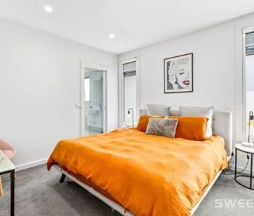 Seclusion And Style In An Ideal Setting - Photo 6