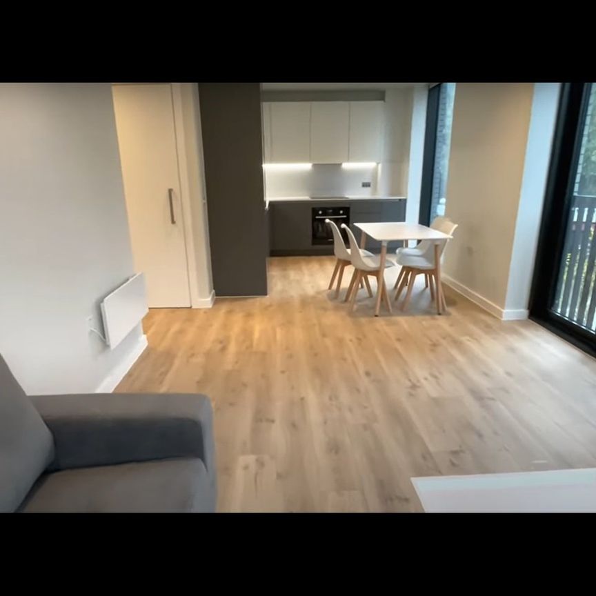 2 Bed Flat, The Gate, M4 - Photo 1