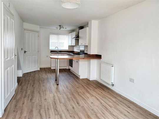 3 bedroom semi-detached house to rent - Photo 1