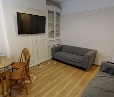 4 bedroom house to rent - Photo 1