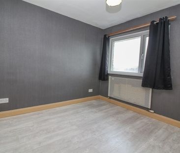 3 Bedroom House - Townhouse - Photo 3