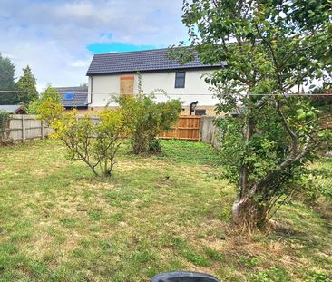 Bungalow to rent on - Photo 6
