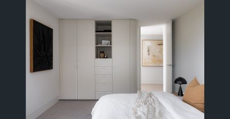 Unrivalled North-Facing Luxury with Water Views - Photo 4